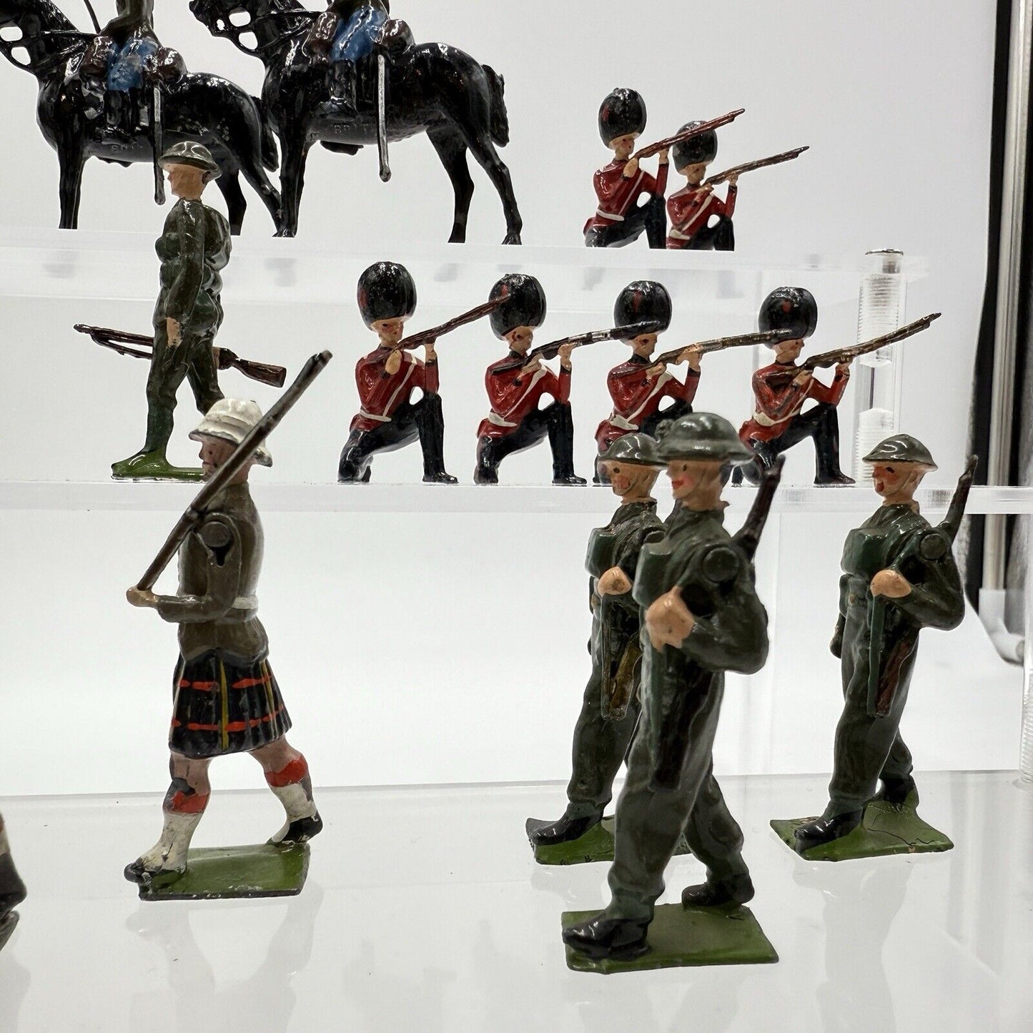 Vintage Britains 1970 Lead Toy Soldiers Hand Painted Mounted Guards Horses Lot