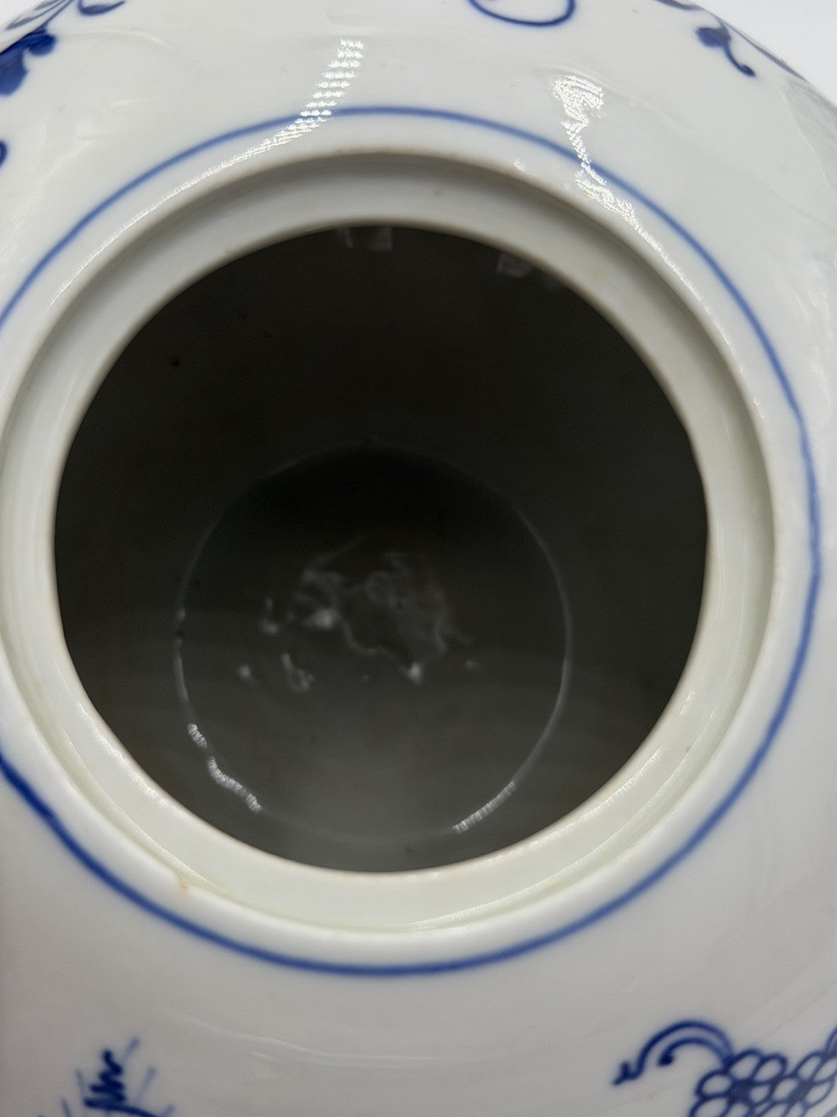 Antique Meissen Porcelain Blue Onion Teapot & Saucer Pot Germany Flower Lid