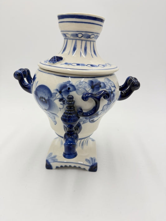 Vtg USSR Porcelain GZHEL Samovar White Blue 8.5” Handmade Tea Urn Floral