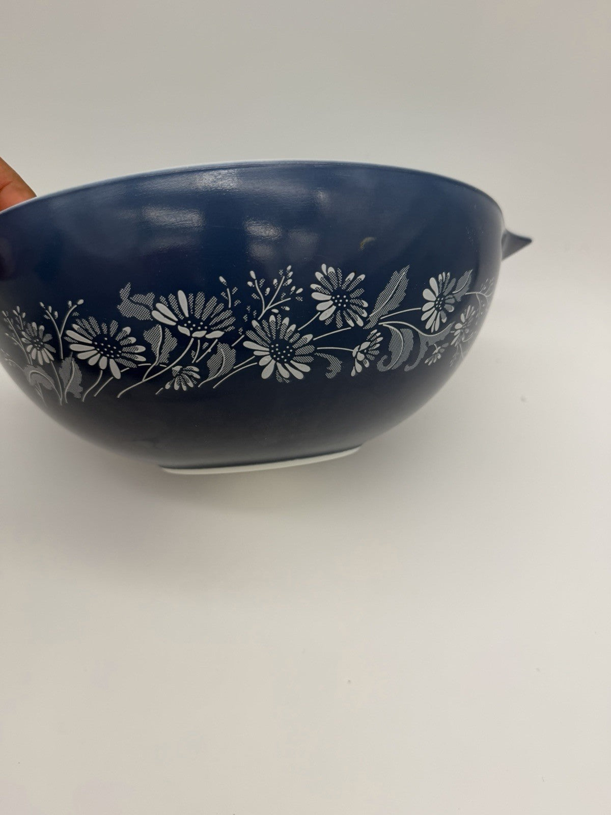 Vintage 4-Qt Pyrex Cinderella Nesting Bowl Colonial Mist Daisy Blue White #444