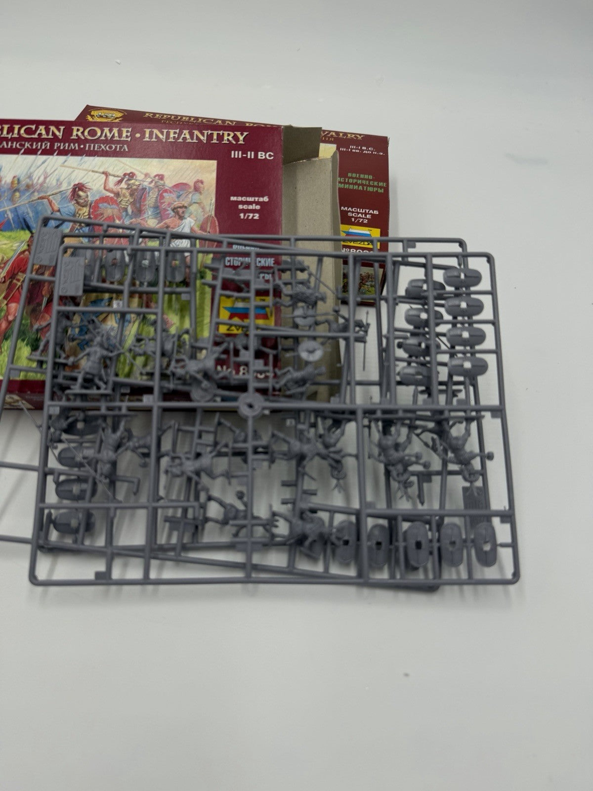 Zvezda Scale 1/72 Republican Rome Calvary & Infantry Models 2004 Figurines