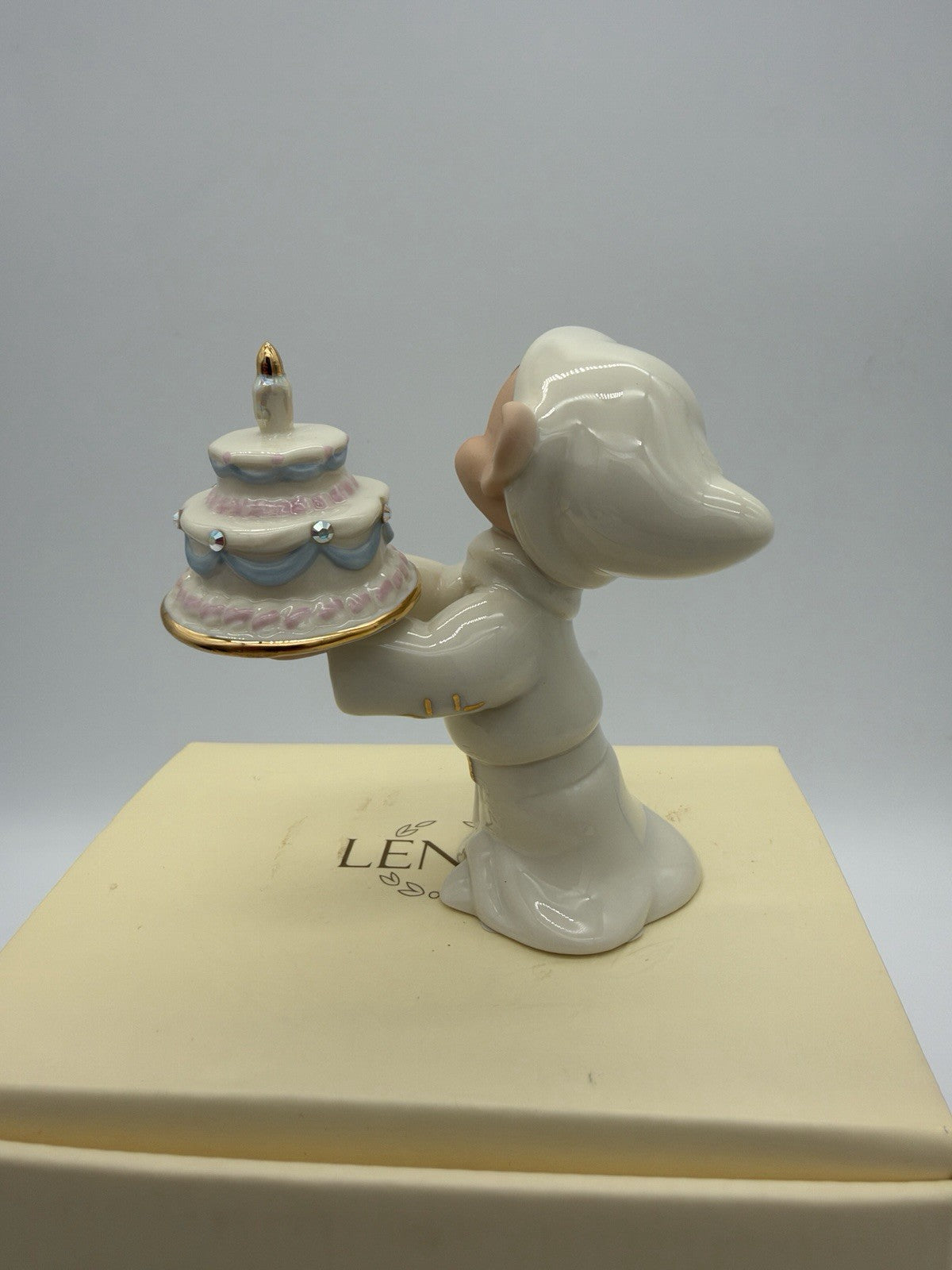Lenox Disney Showcase Dopey's Birthday Wish Cake & Rhinestones 3 1/4" Figurine
