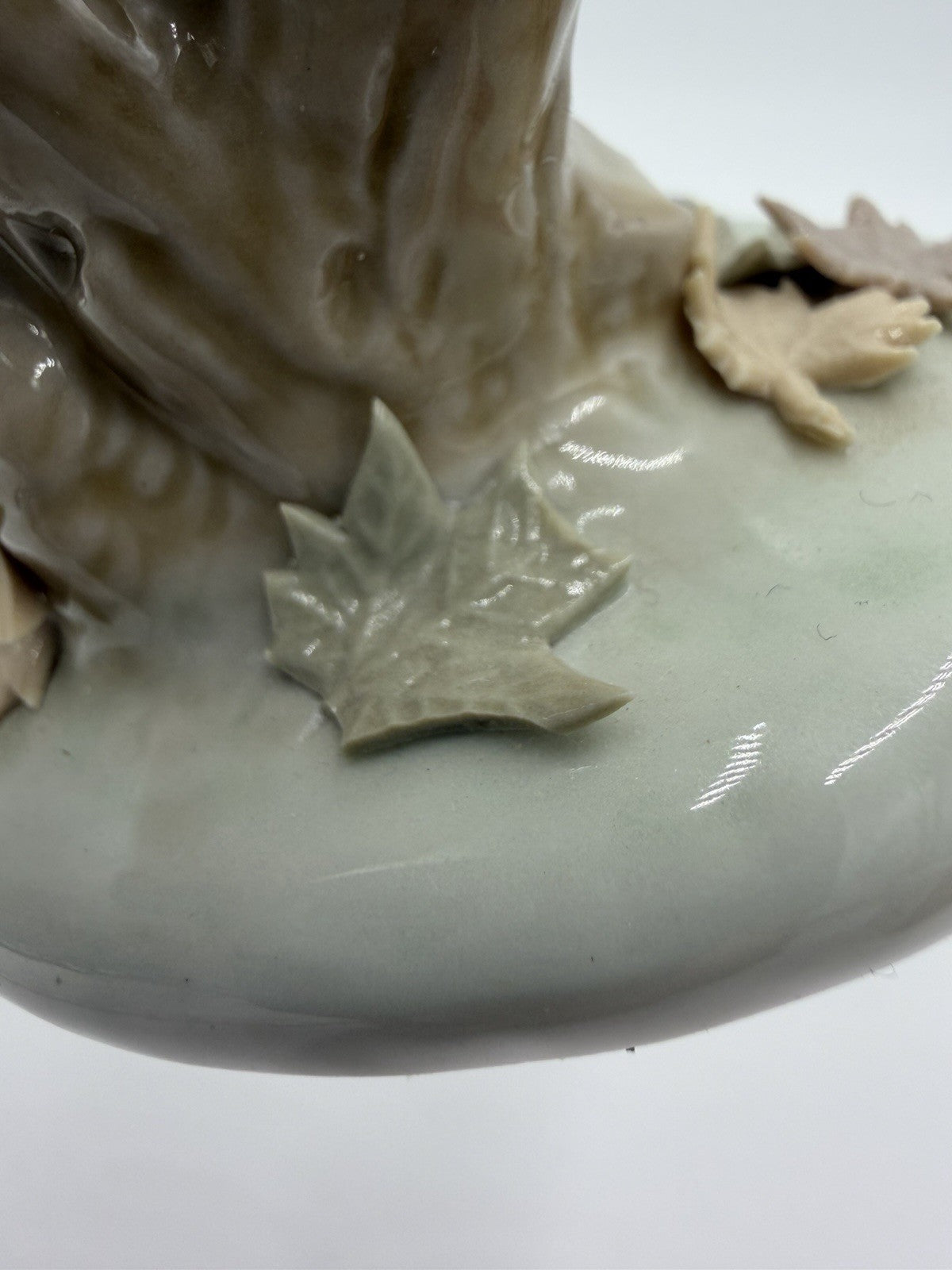 Lladro Spain Porcelain Retired Autumn Girl # 5218 Figurine With Doll & Leaves 8”