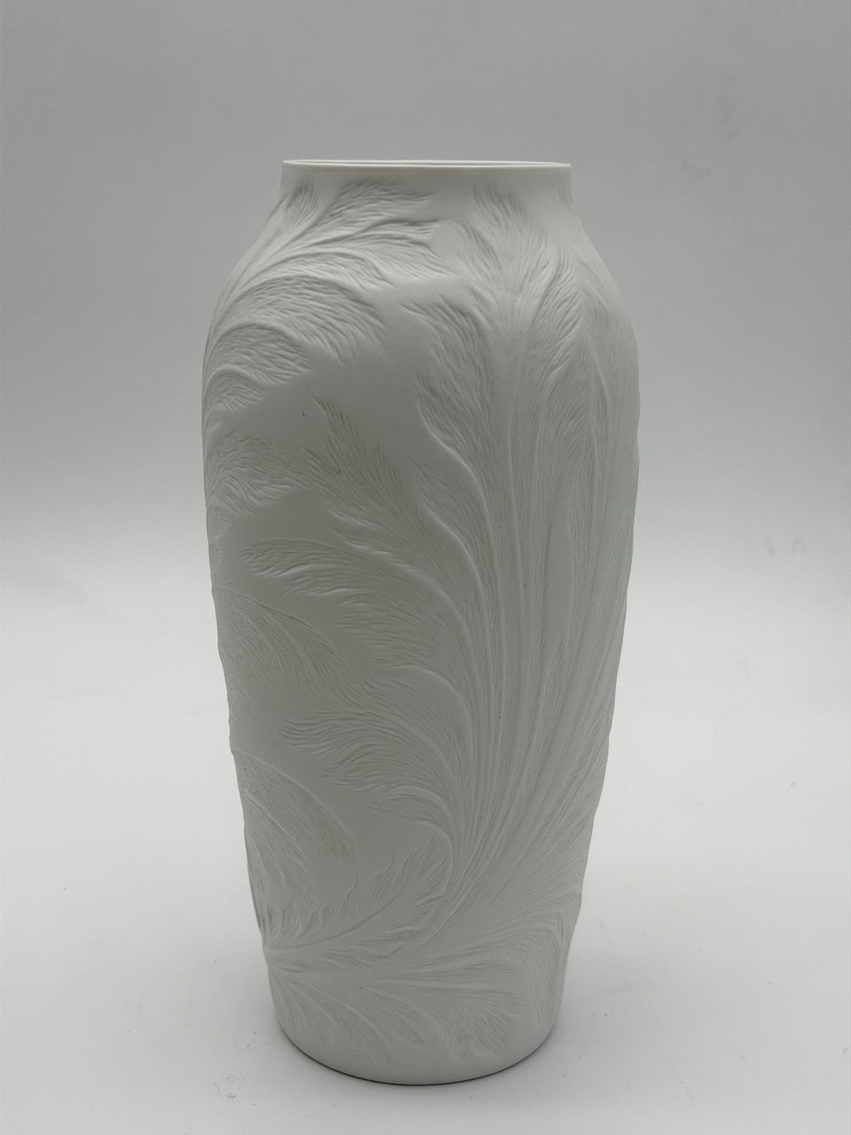 Hutschenreuther Porcelain Germany 1960 White Bisque Vase Feather Leaf embossed