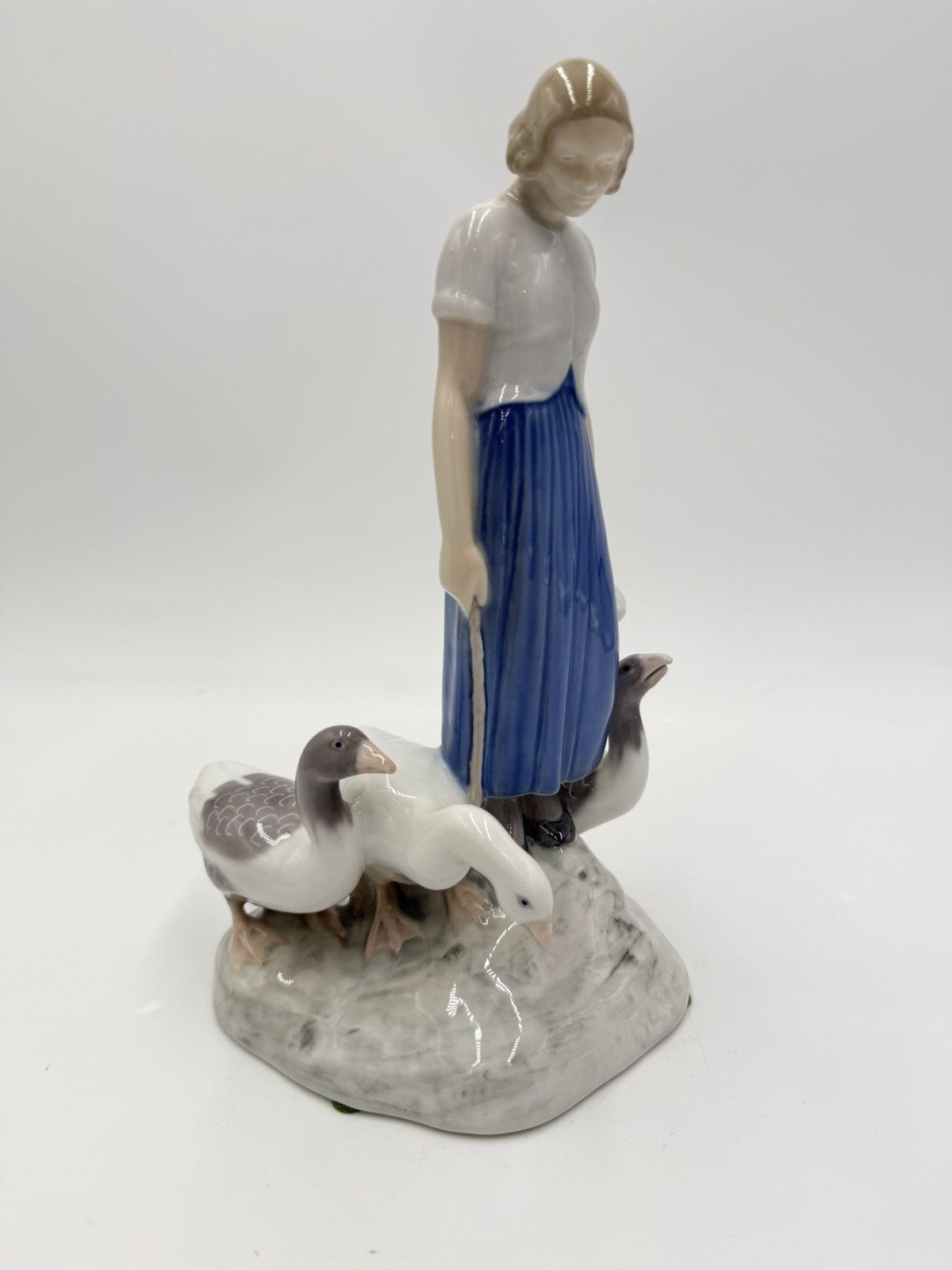 Large Bing & Grondahl Copenhagen Porcelain Denmark Girl & Geese 2254 Figurine 9”