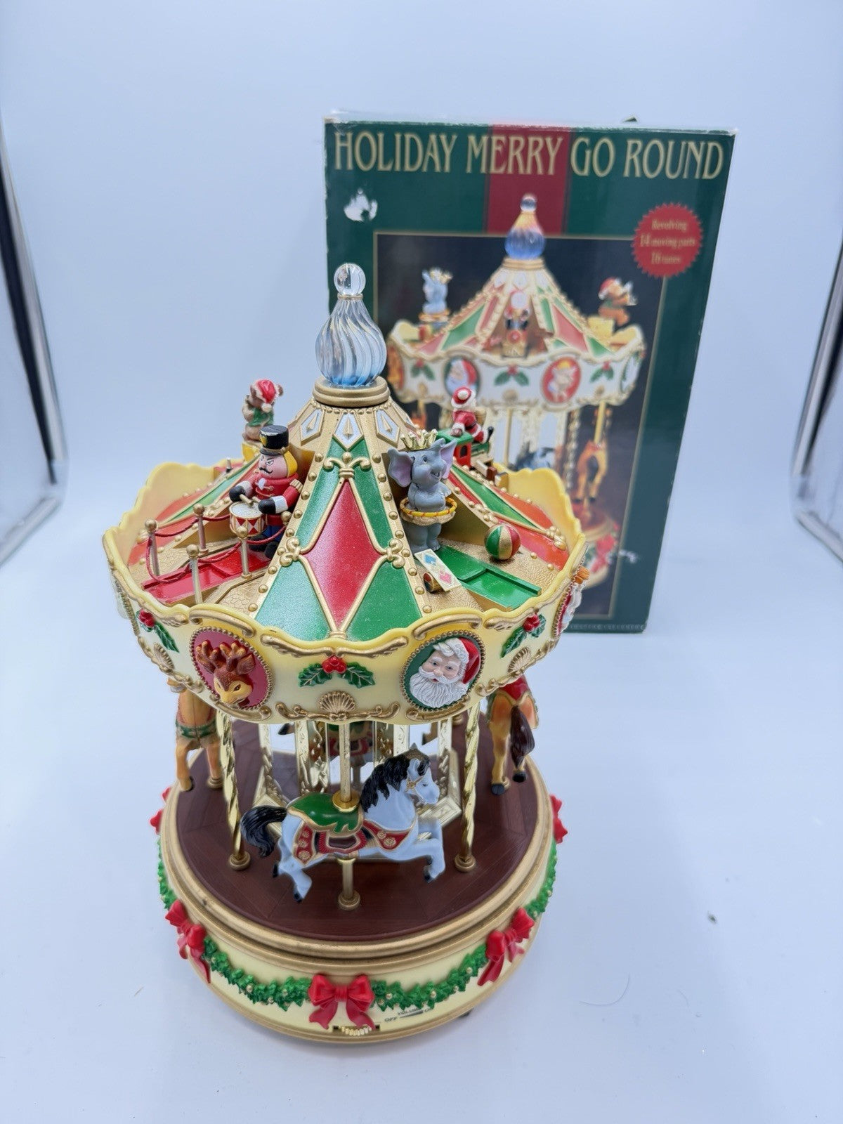 Maisto Christmas Holiday- Musical Animated Merry Go Round Carousel Vintage