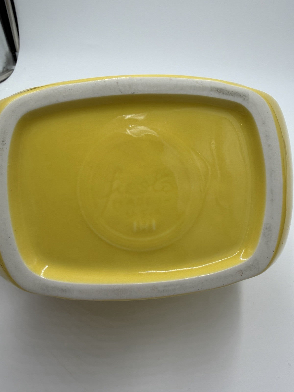 Large Fiesta Fiestaware Pottery Yellow Disc Water Juice Pitcher Homer Laughlin