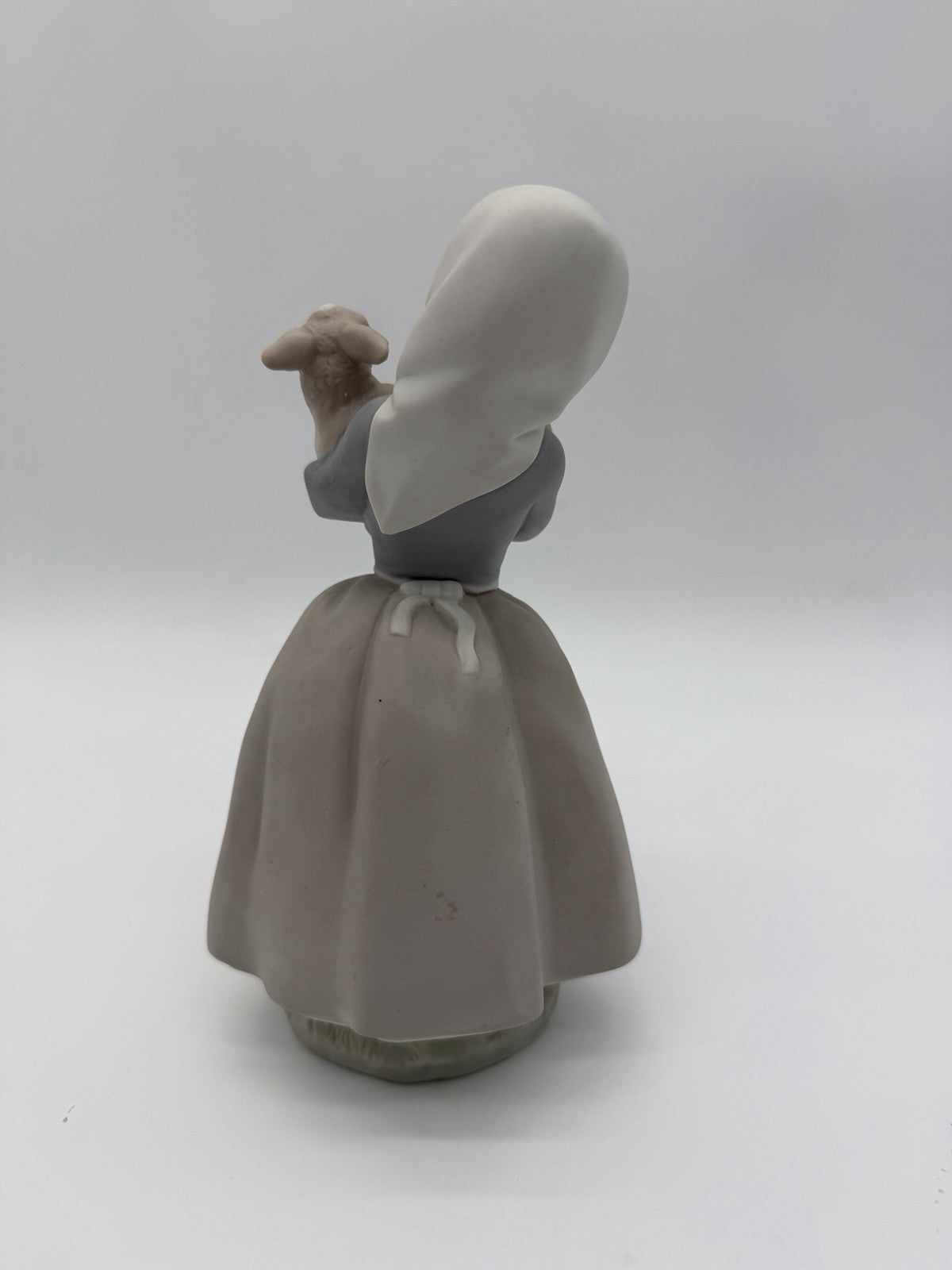 NAO By Lladro Spain porcelain Girl Holding Lamb/sheep 8”figurine Retired Matte