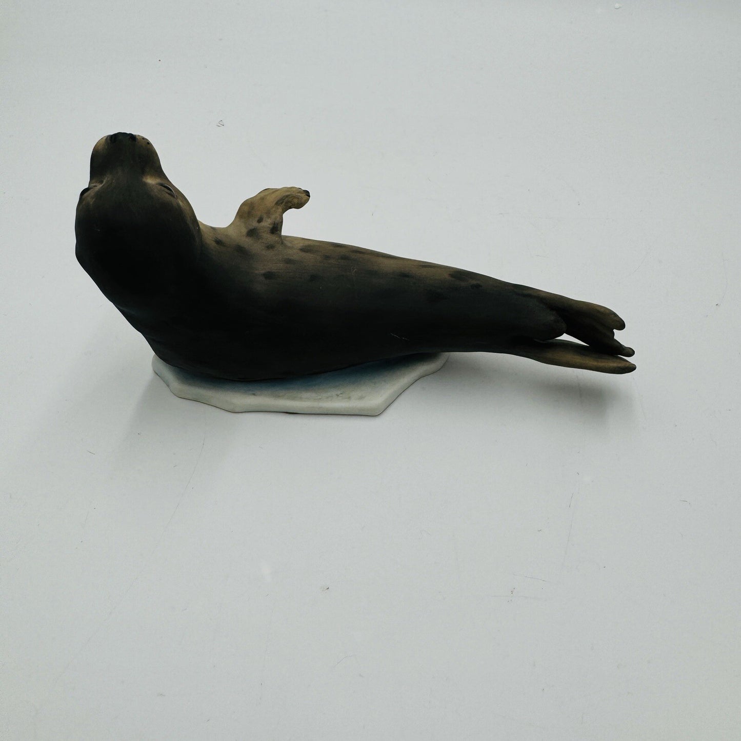 KAISER Germany Porcelain RECLINING SEAL Bisque W. GAWANTKA #604 Figurine