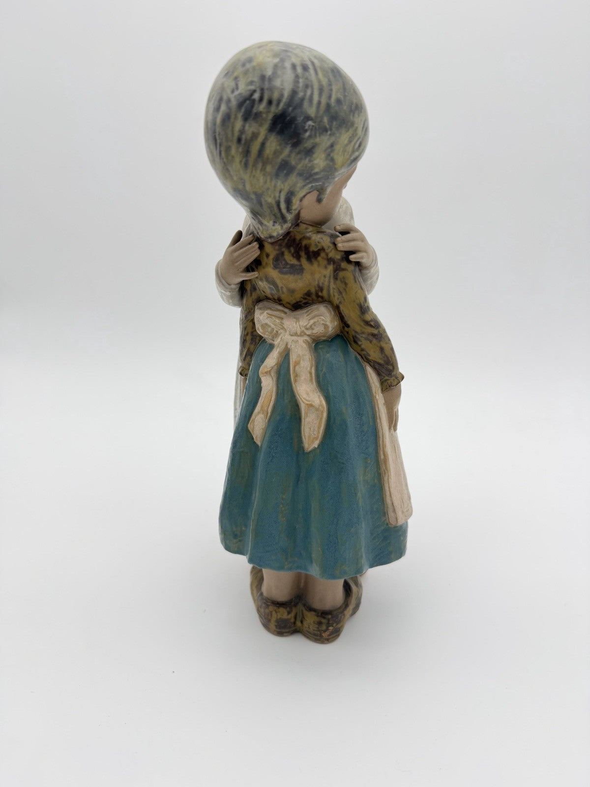 Lladro Spain Porcelain #2086  Little Kiss Painted Gres Finish Figurine 11” Rare