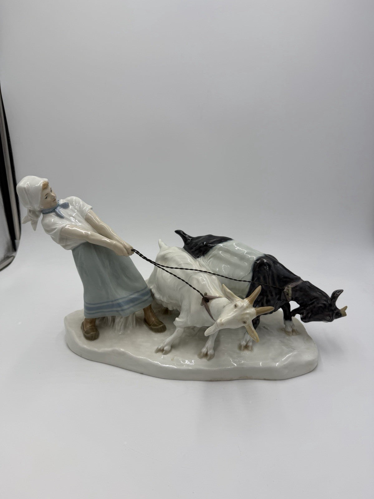 Meissen porcelain figure group Girl W/ Goats By Otto Pilz 1906 (Repaired) Large