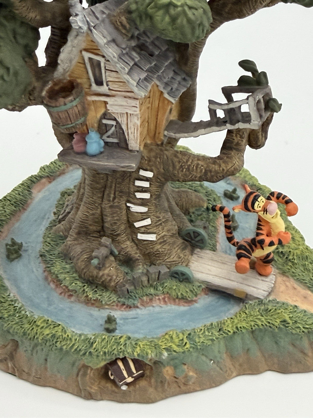 Danbury Mint Disney Tigger’s House Winnie the Pooh Figurine 5”H