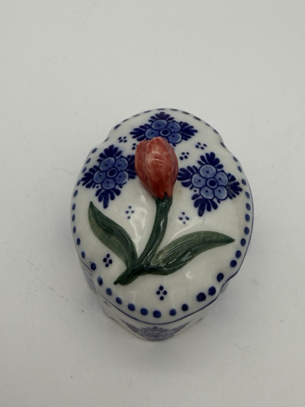 Delft Blue/white Pottery Holland red Tulip Ceramic Painted Trinket Box 2”x2.5”