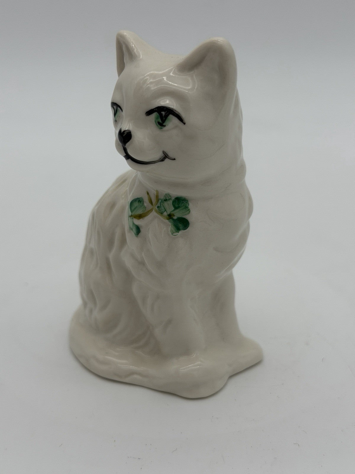 Belleek Irish Art Pottery Quizzical Cat Kitty Figurine Shamrocks 4” Porcelain