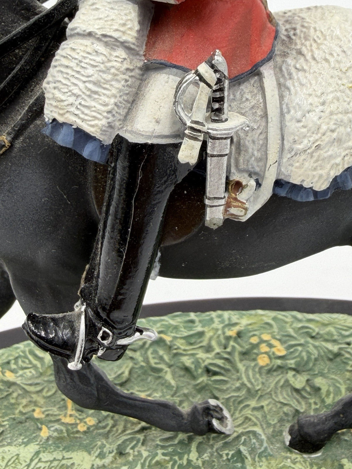 Chas C Stadden painted pewter Mounted Royal Guard British Buckingham 8” Figurine
