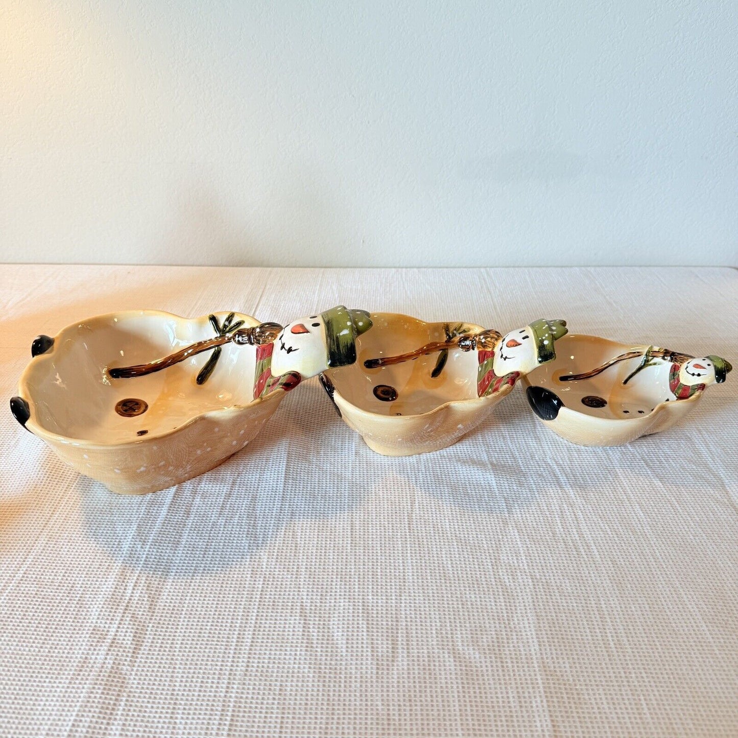 Dario Farrucci Serving Bowl Hand Painted 9” Snowman Family 3 Nesting Holiday Dec