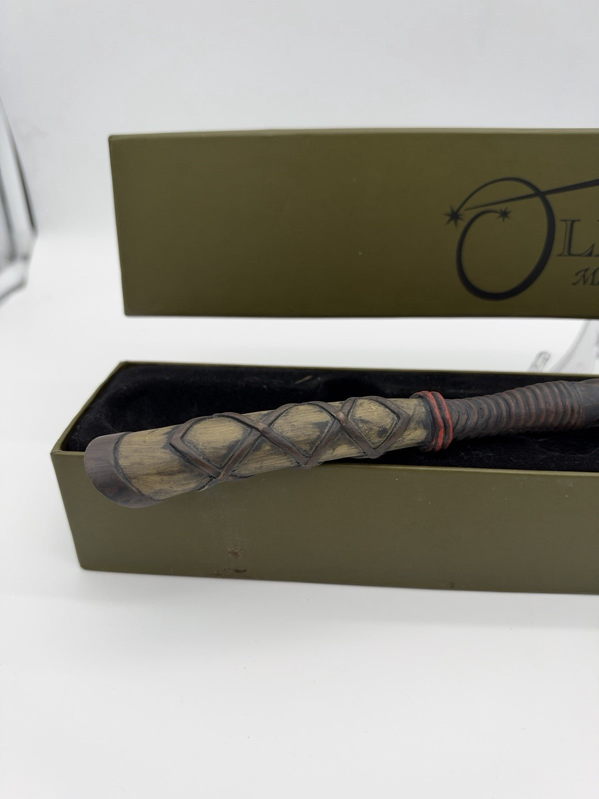 Harry Potter Interactive Ollivanders Holly 8 Wand Universal 15” Wizarding World