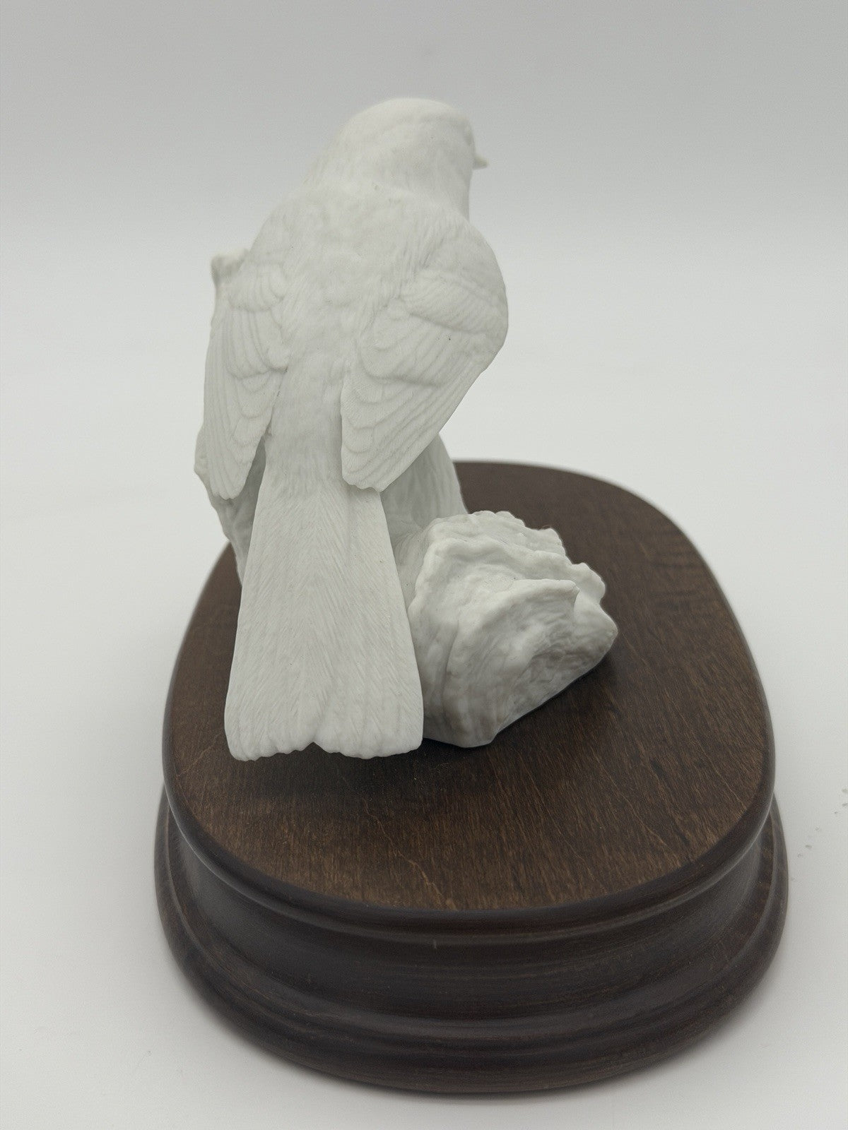Rare R.K. Searles Porcelain White Bisque Bird Figurine On Wood Base 1980 Signed