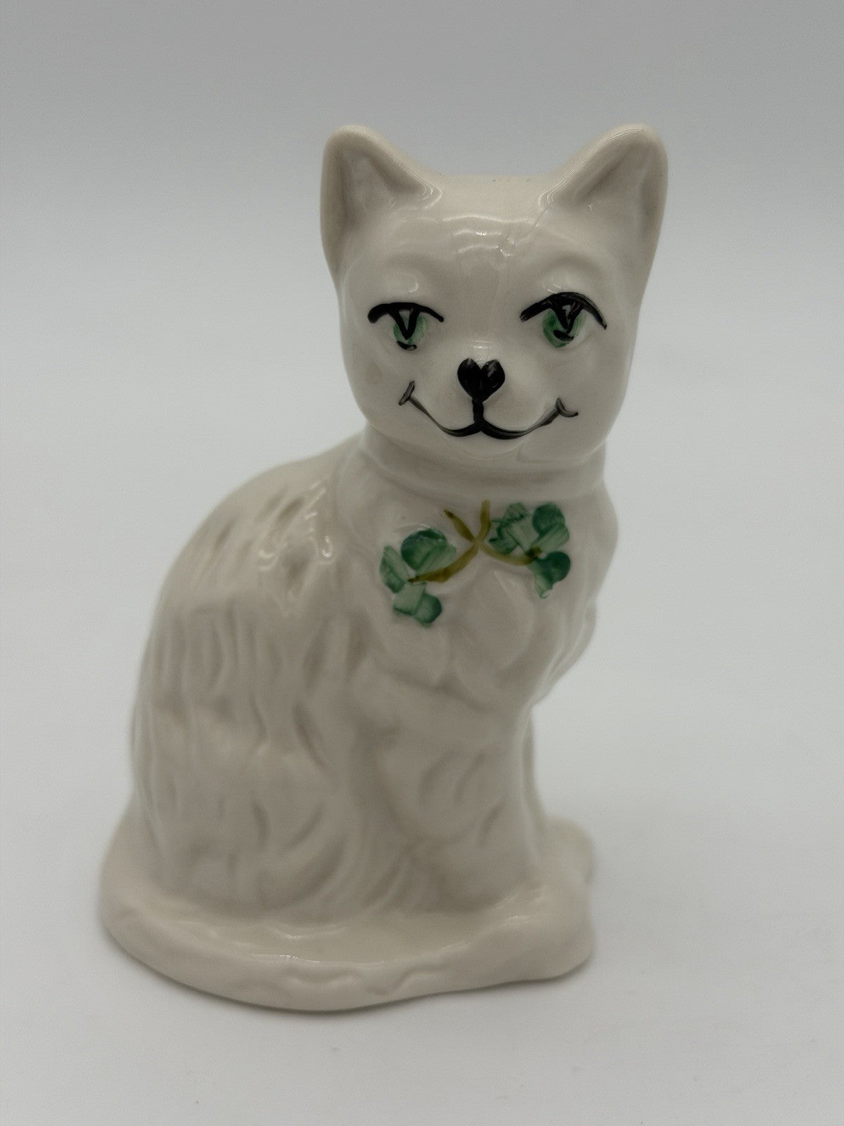 Belleek Irish Art Pottery Quizzical Cat Kitty Figurine Shamrocks 4” Porcelain