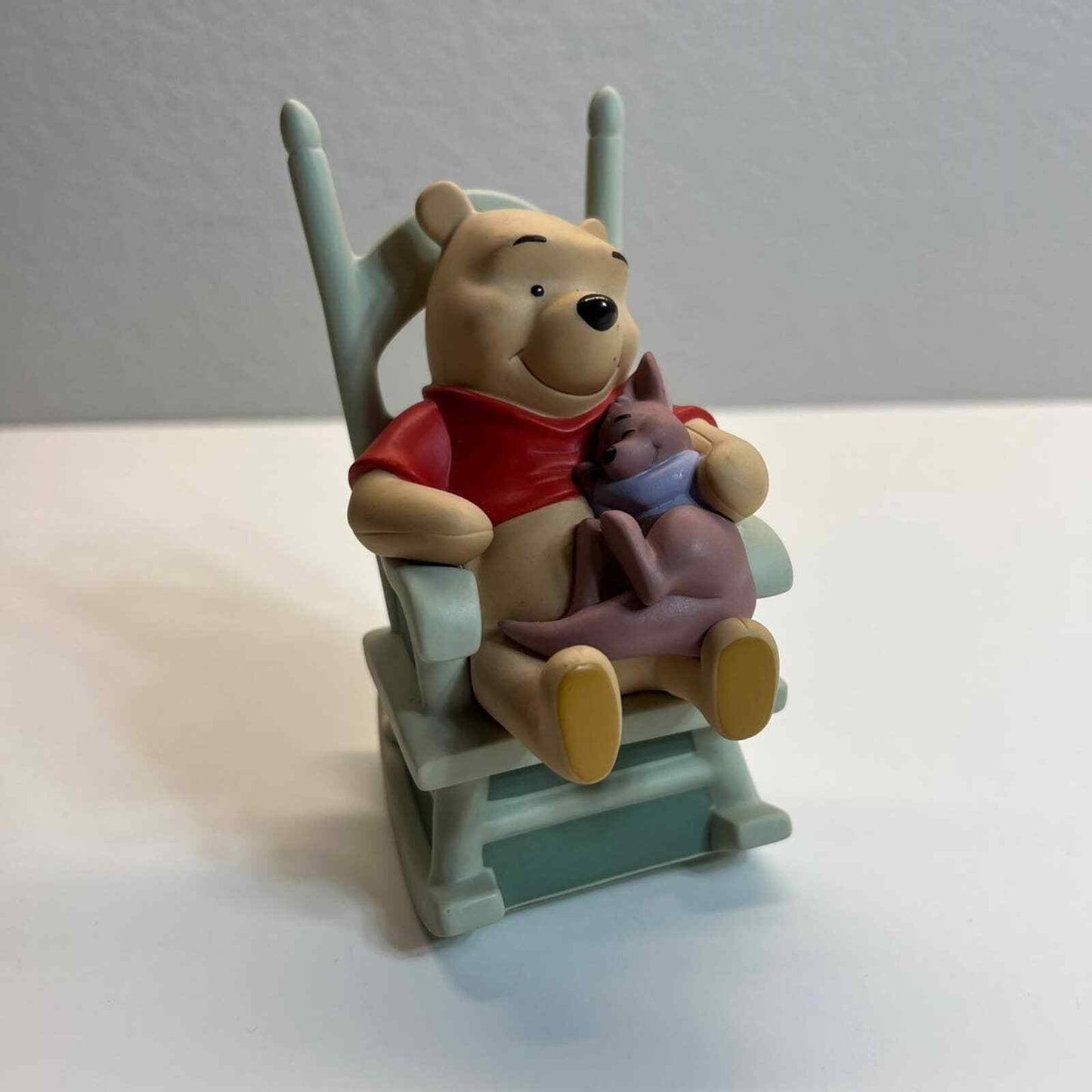 Disney Figurine Winnie Pooh & Friends Chair Sweet Dreams Little One Porcelain