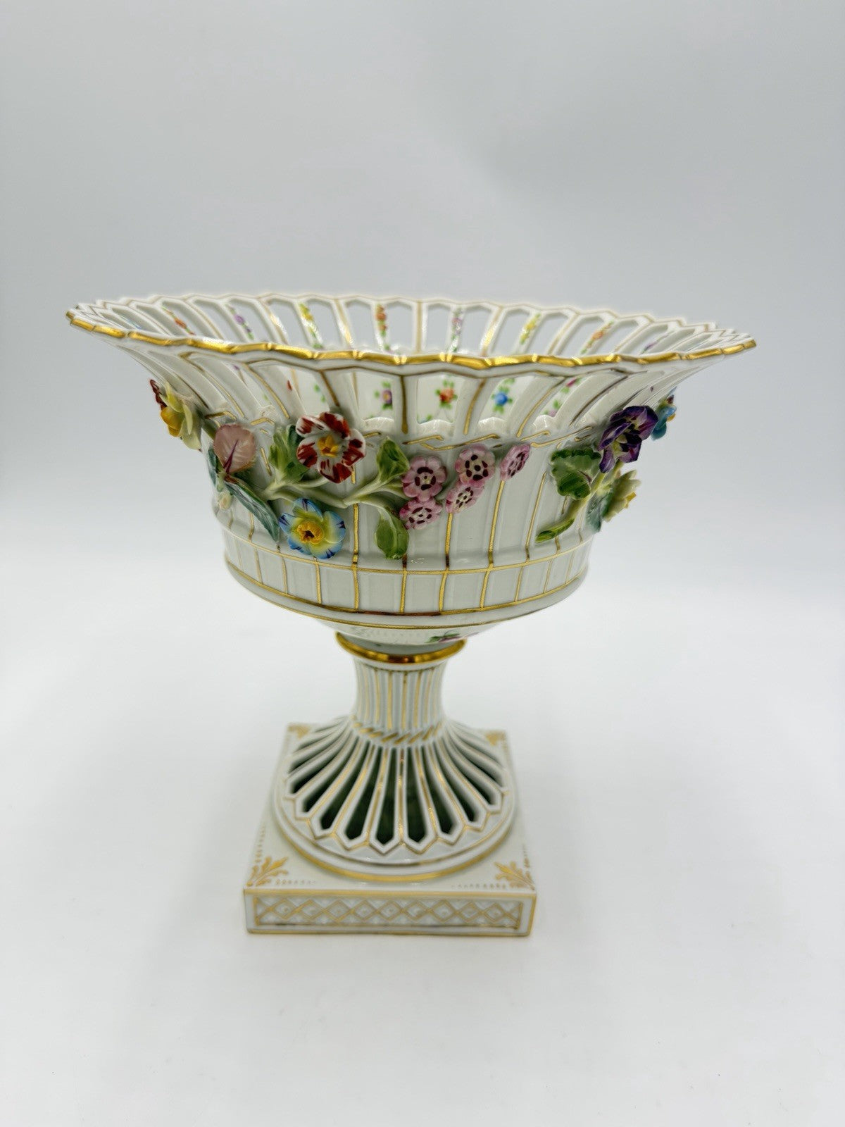 Antique Dresden Porcelain GermanyReticulated Pedestal Bowl W/ Encrusted Flowers