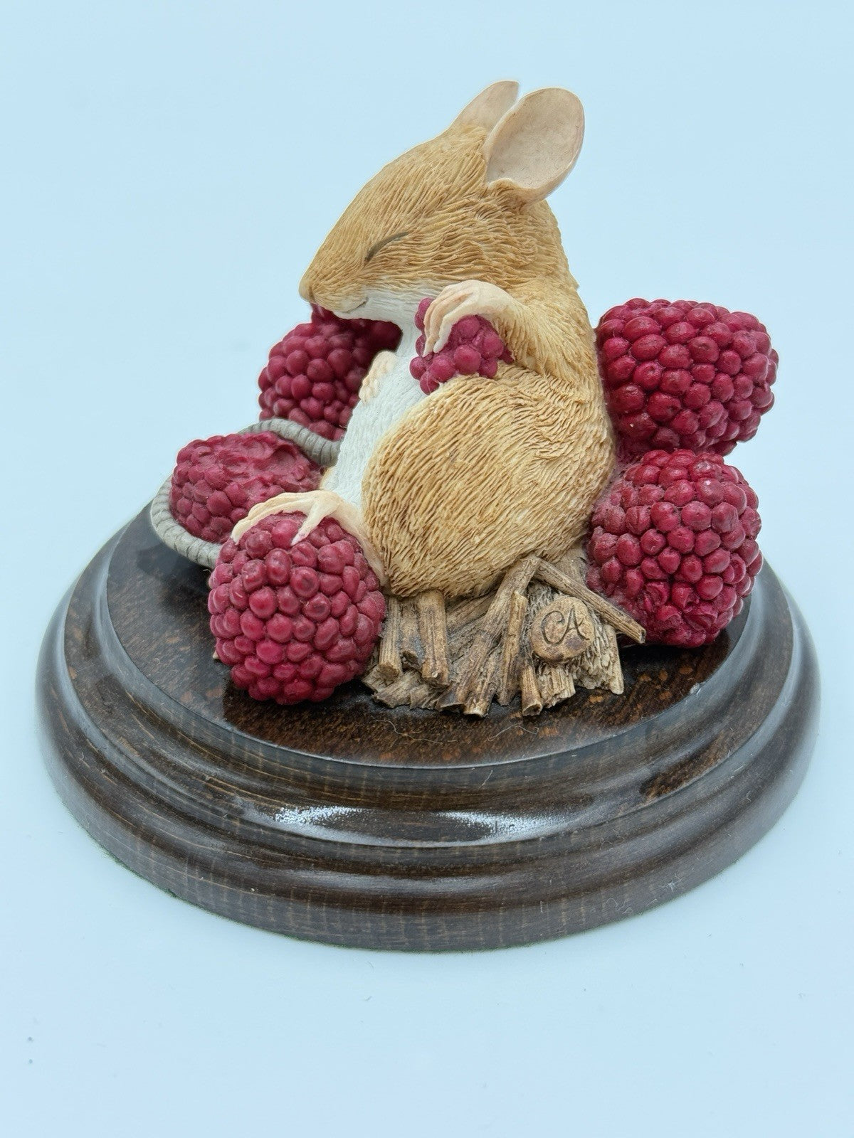 Country Artists England Mouse Berries Figurine 1990 Wooden Base Rare