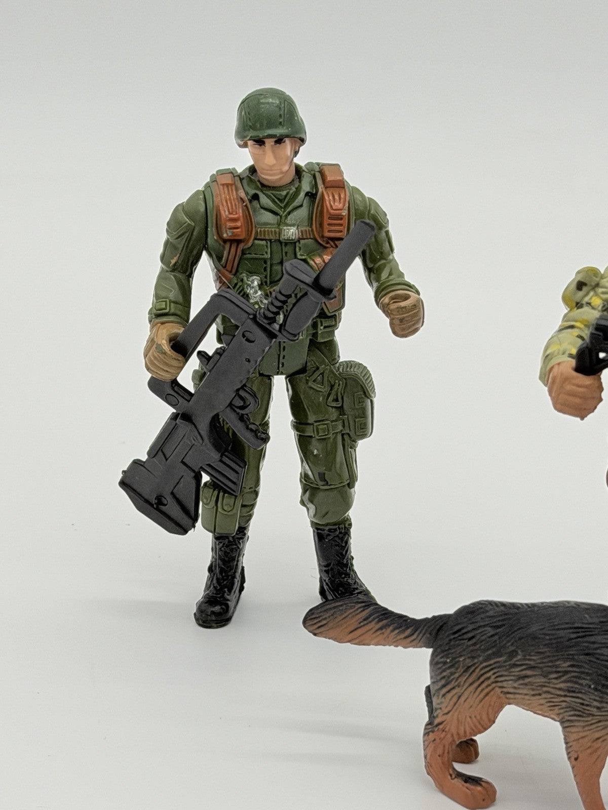 Chap Mei Toys Military Soldier 4” Action Figure  Plastic Lot 5 PCs & Accessories