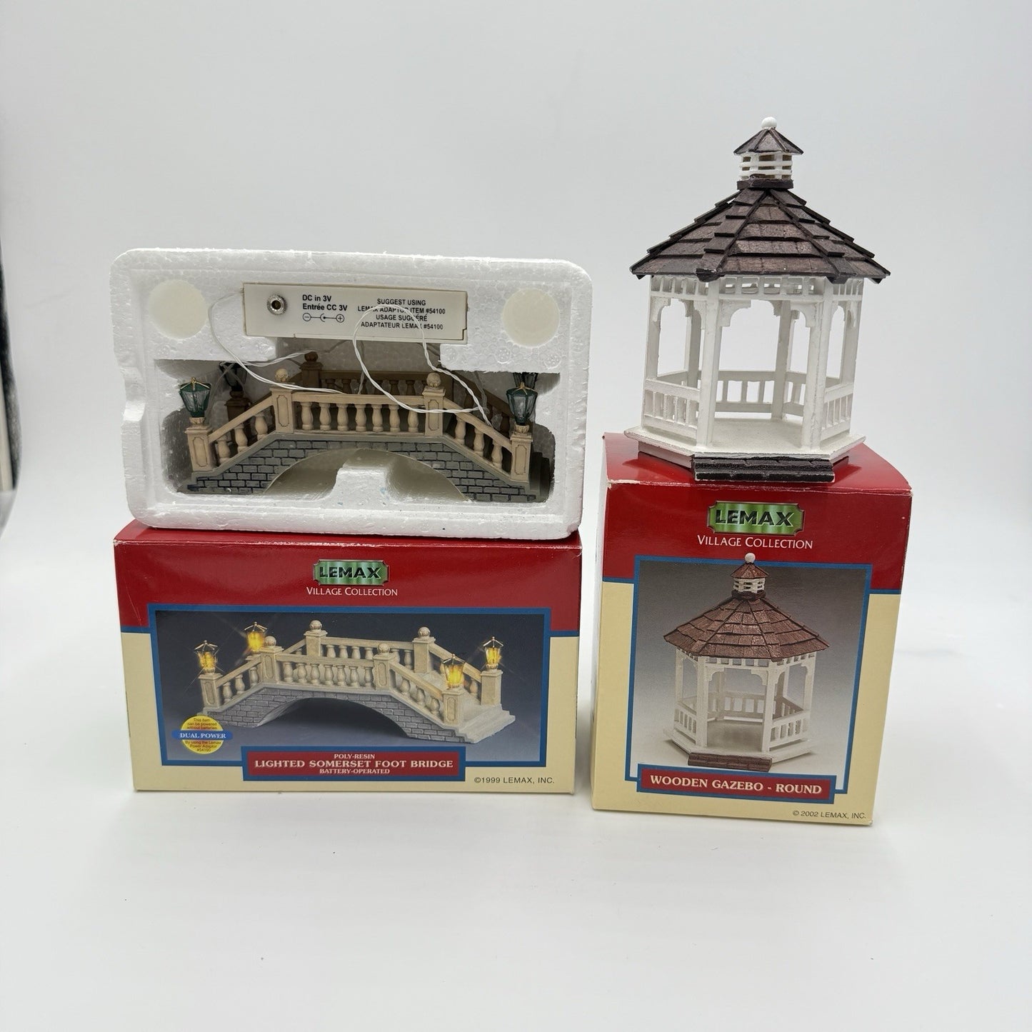 Lemax Village Collection Lighted Somerset Foot Bridge & Wooden Gazebo Round
