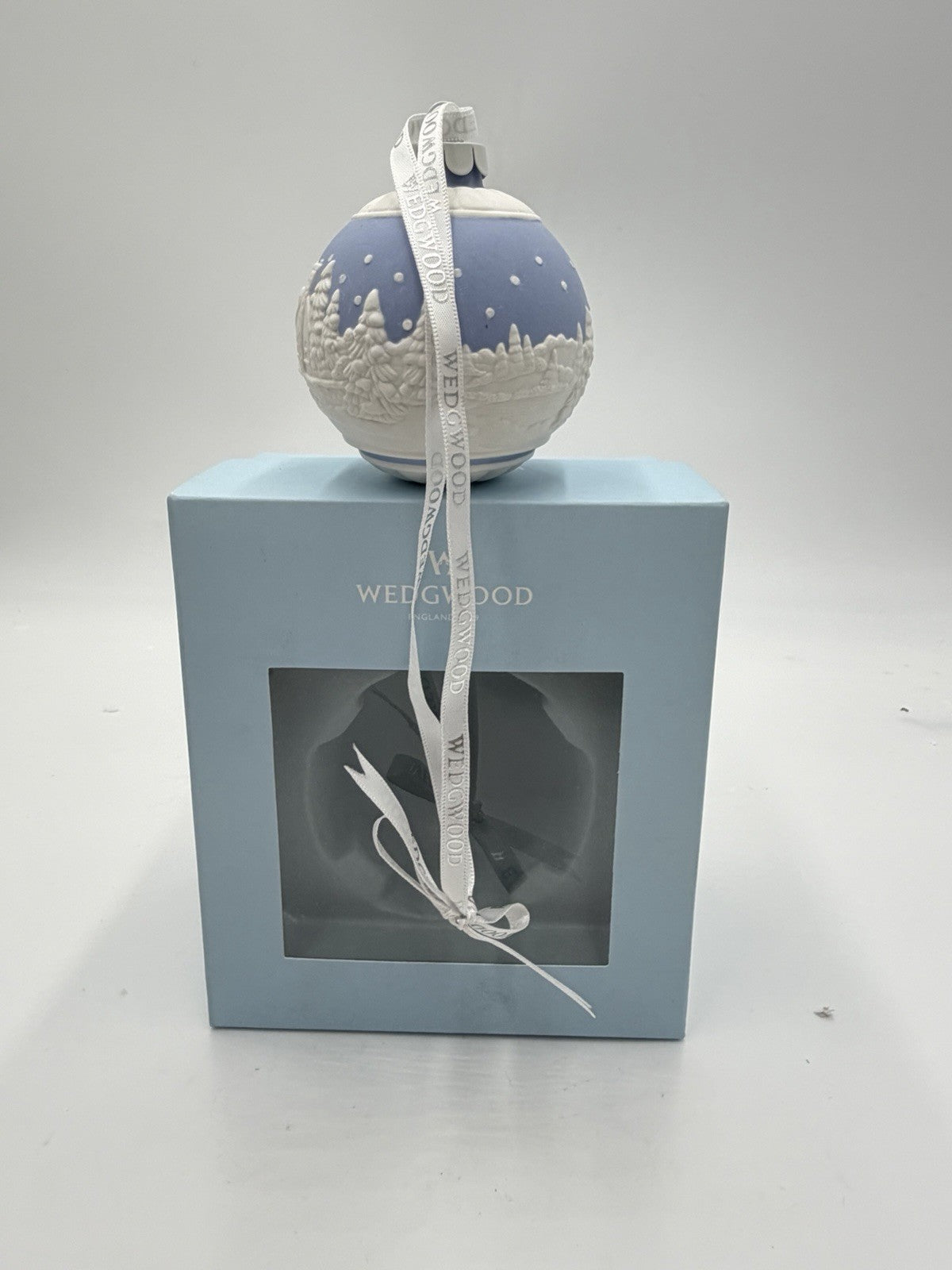 Wedgwood Jasperware Blue Sleigh Ride Santa Christmas Ball Ornament Boxed