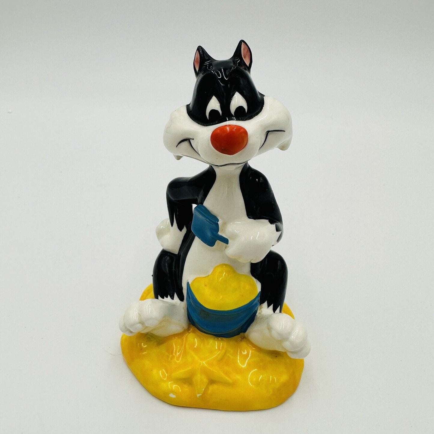 Warner Bros Sylvester Figurine At The Beach Porcelain Ceramic Japan Vintage 1977