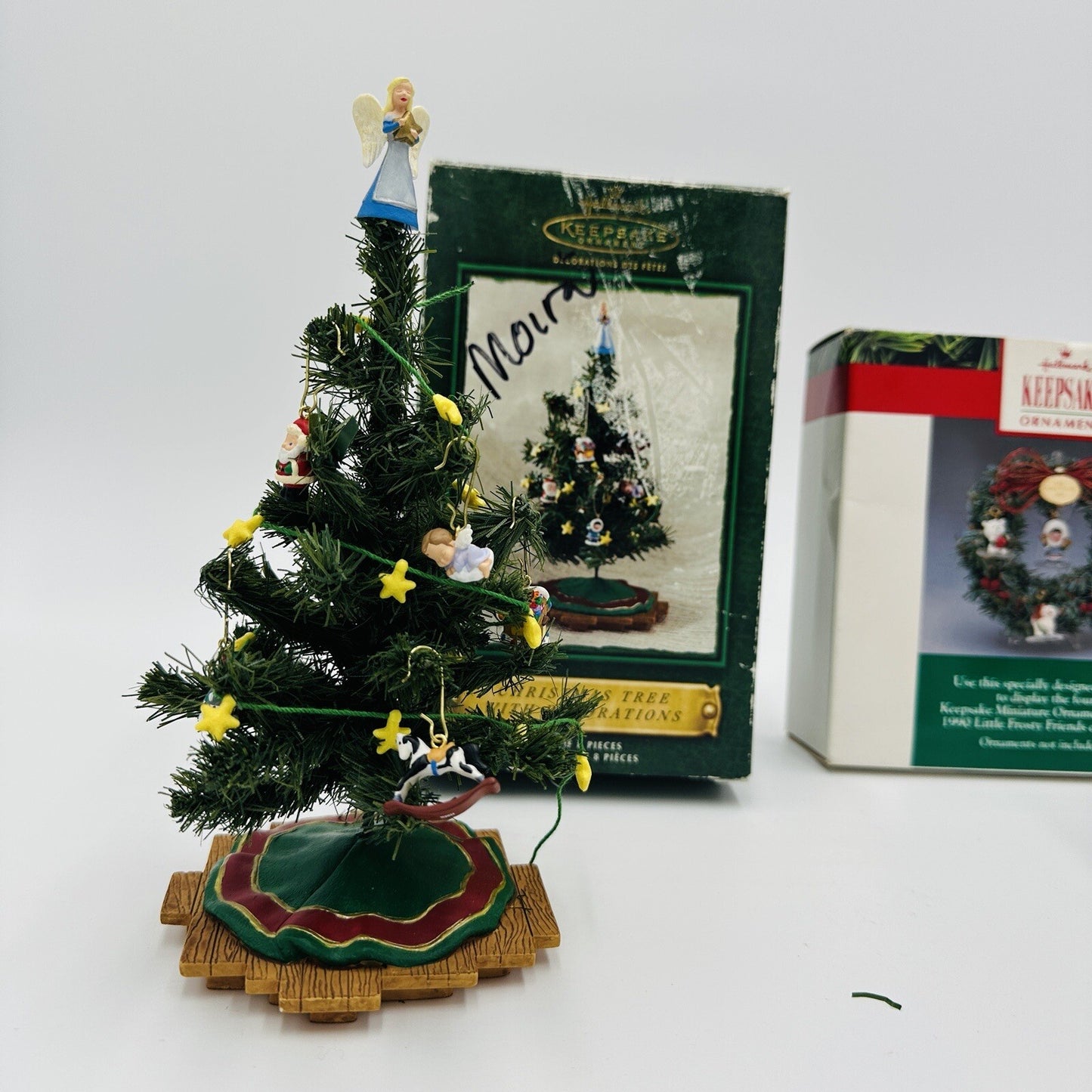 Hallmark Christmas Tree Wreath Frosty And Friends Keepsake Miniature Set
