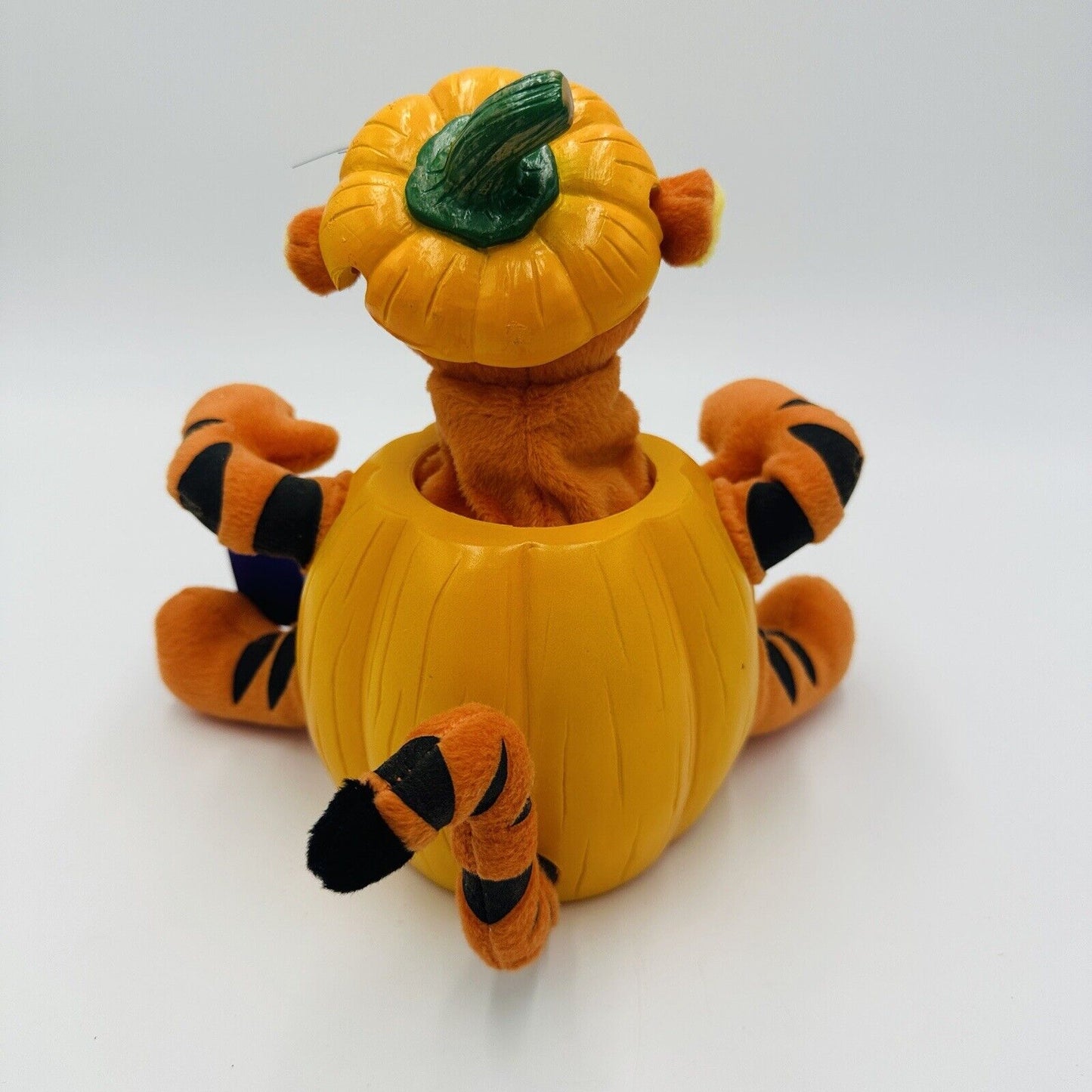 Disney’s Gemmy Tigger in Halloween Pumpkin Animated Sings Moves 9in VTG Works