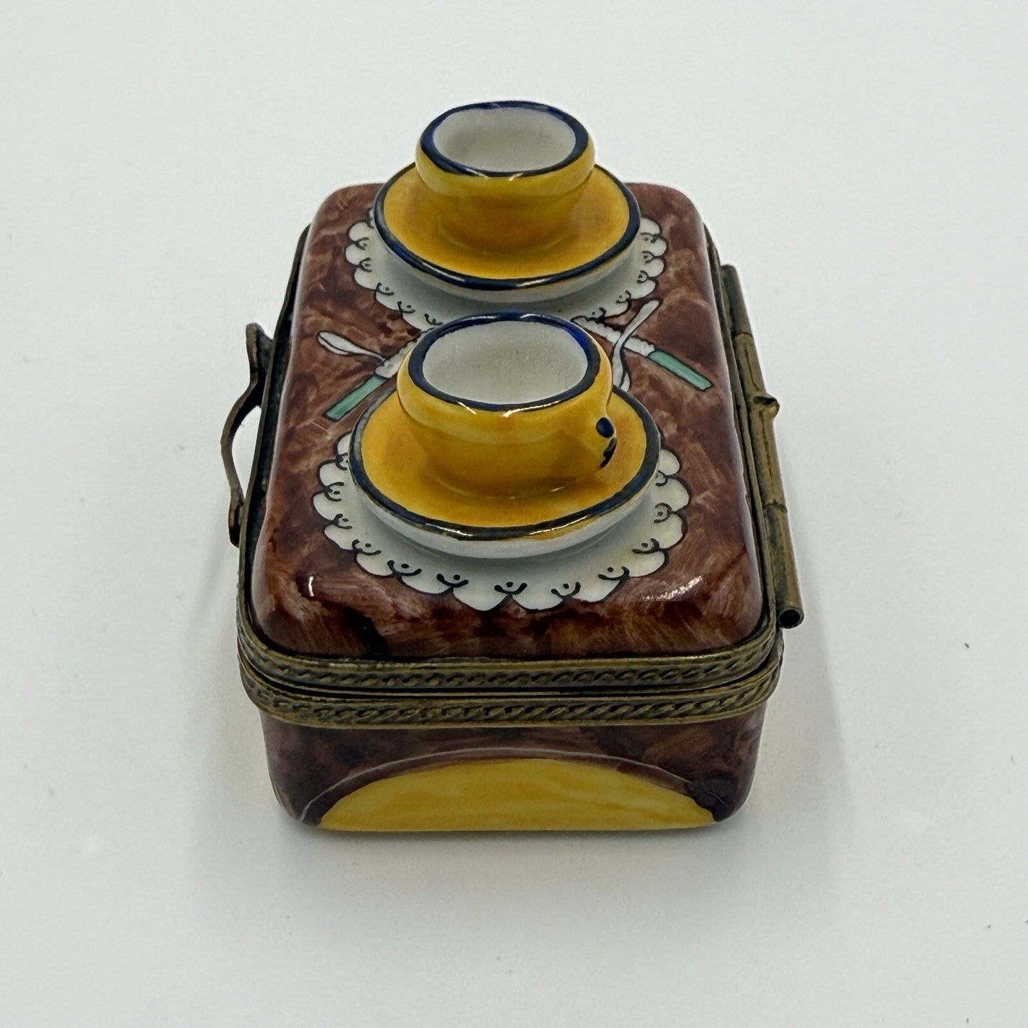 LIMOGES France Picnic Basket Peint Main MARQUE DEPOSEE Hinged Trinket Box