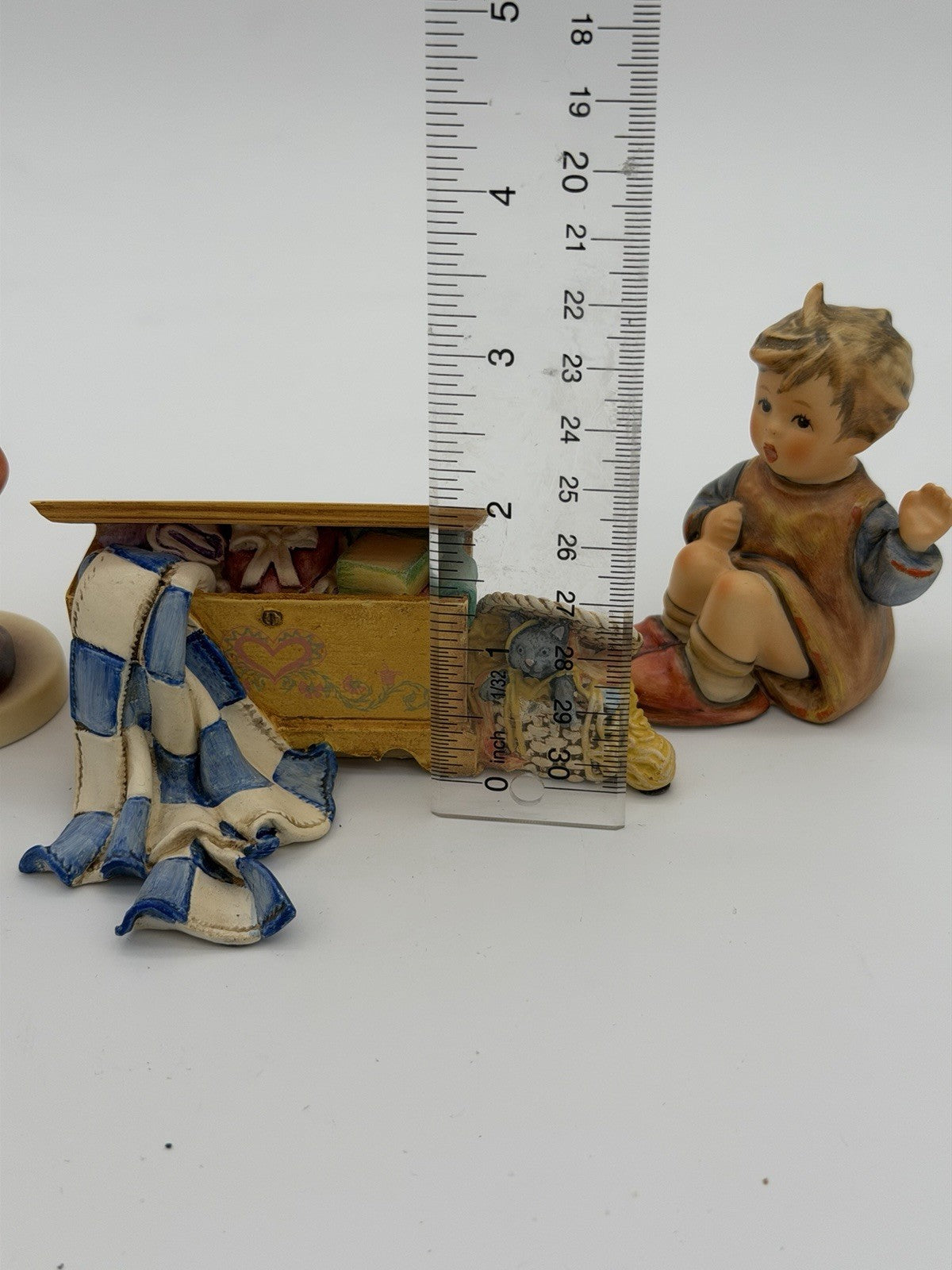 VINTAGE 1999 GOEBEL SMALL HOPE CHEST Plus 2 Hummel Goebel Figurines Set