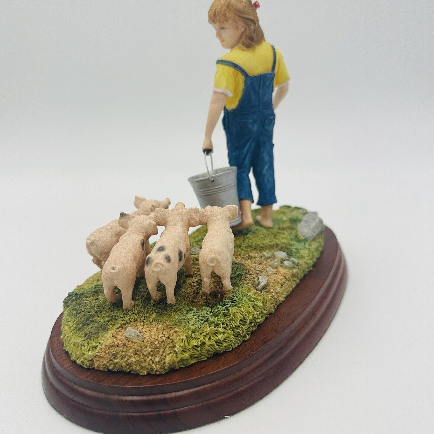 Border Fine Arts Figurine Young Farmer Feeding The Piglets A5030 Enesco Vintage