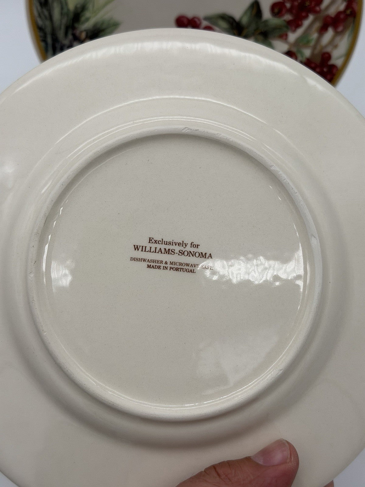 Botanical Wreath William Sonoma Red Berries & Pinecones Salad /dessert Plates 4