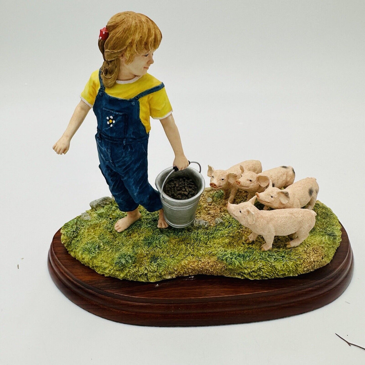 Border Fine Arts Figurine Young Farmer Feeding The Piglets A5030 Enesco Vintage