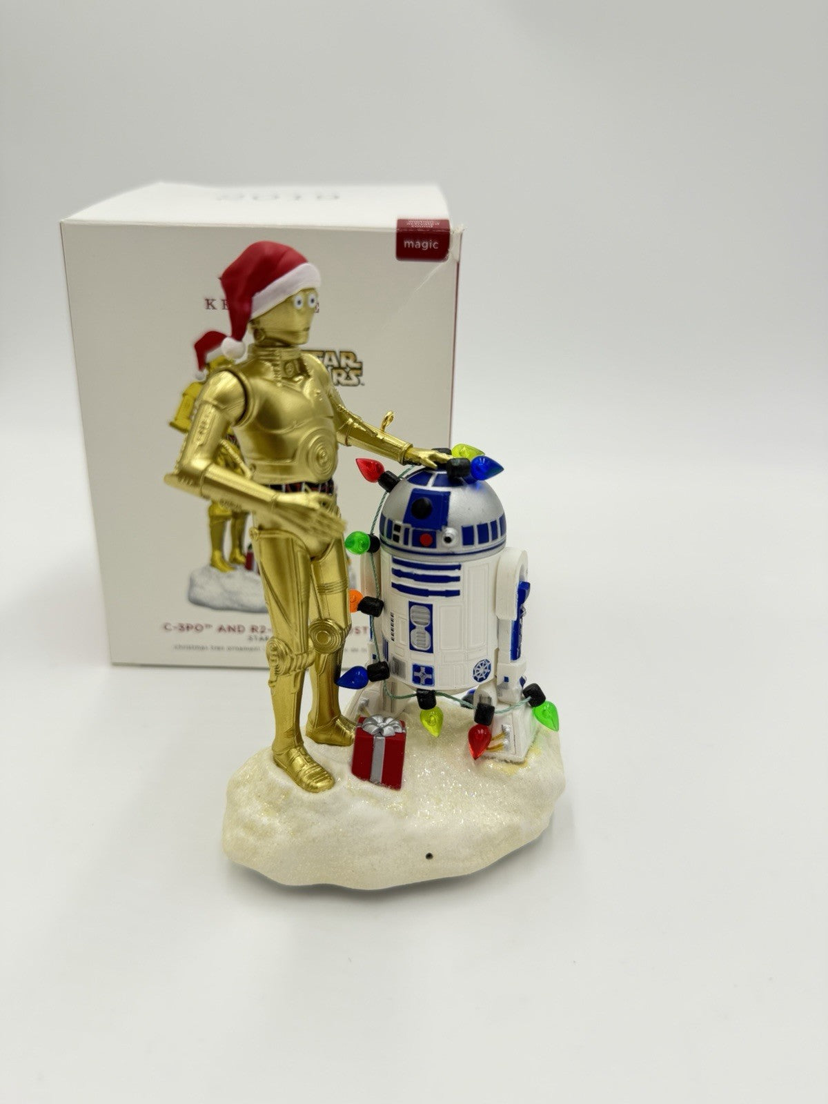 Hallmark Star Wars C-3PO &R2-D2 Droids Peekbuster Motion Activated Ornament 2019