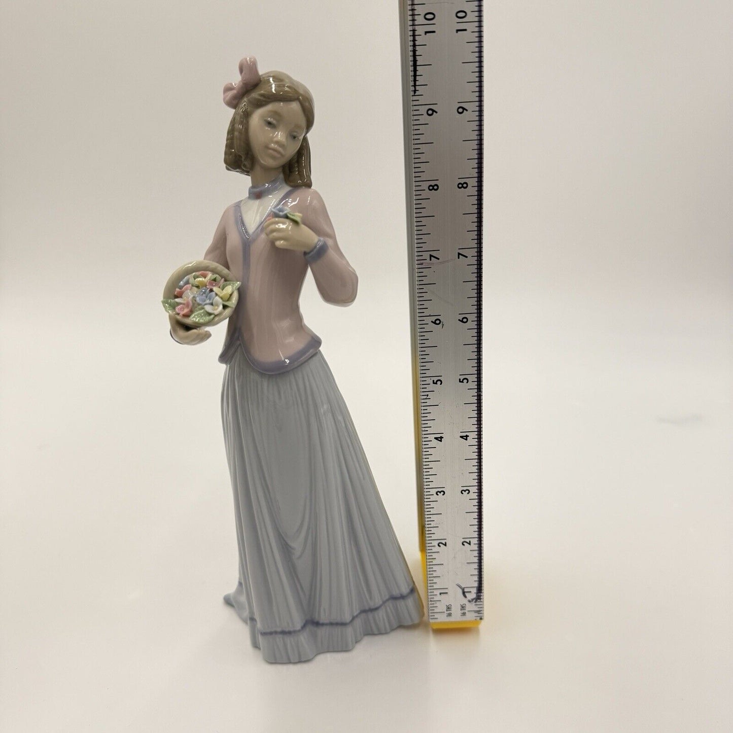 1996 Lladro Figurine 7644 INNOCENCE IN BLOOM 10" Collectors Society Club Mint