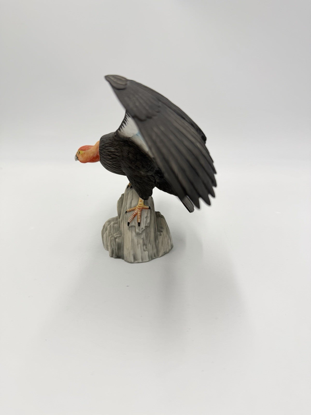 Franklin Mint Porcelain Noble Birds Collection California Condor Figurine 5”Hx9”