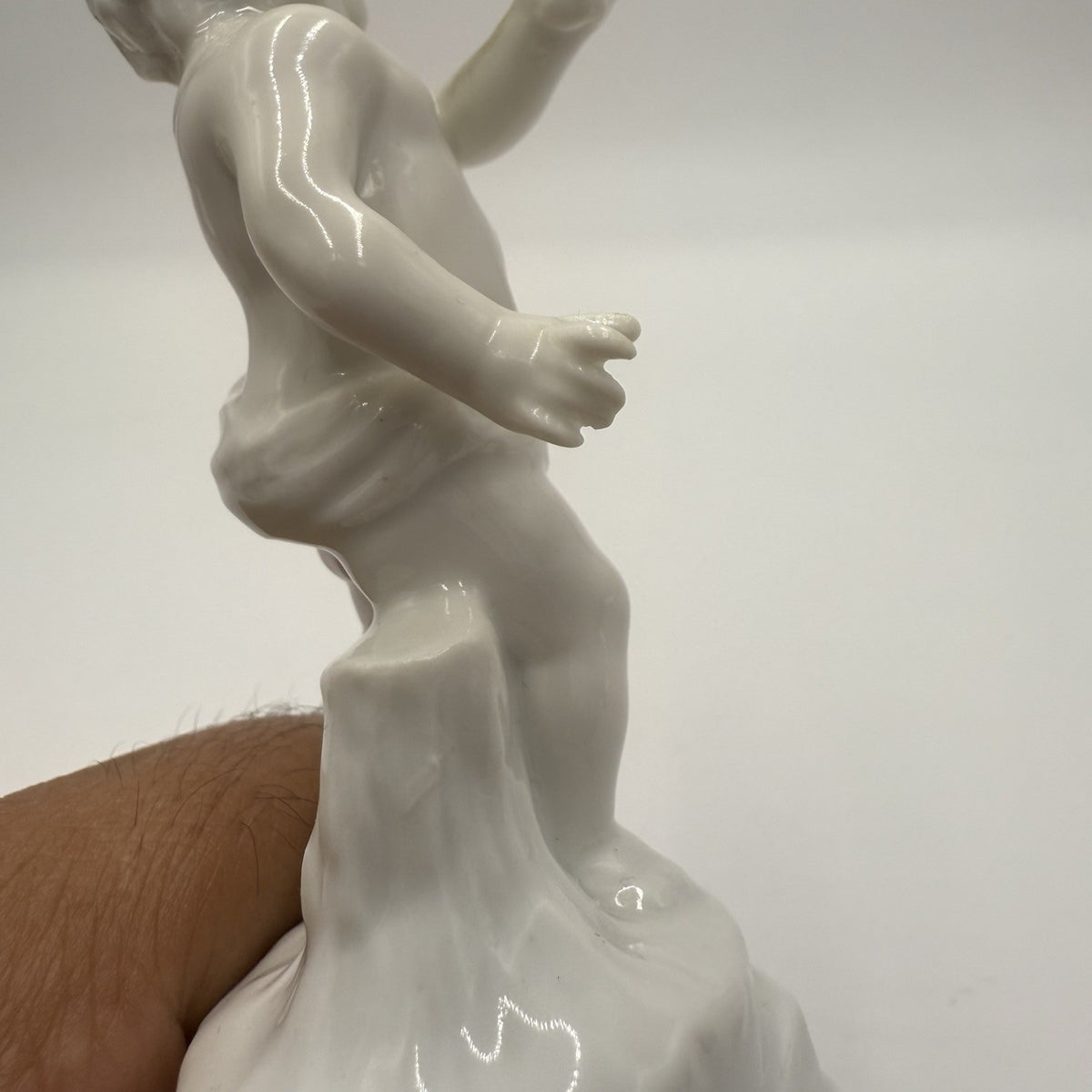 Antique Ginori 1735 Porcelain Figure Putti Holding Dove 5.5” White Glossy Italy