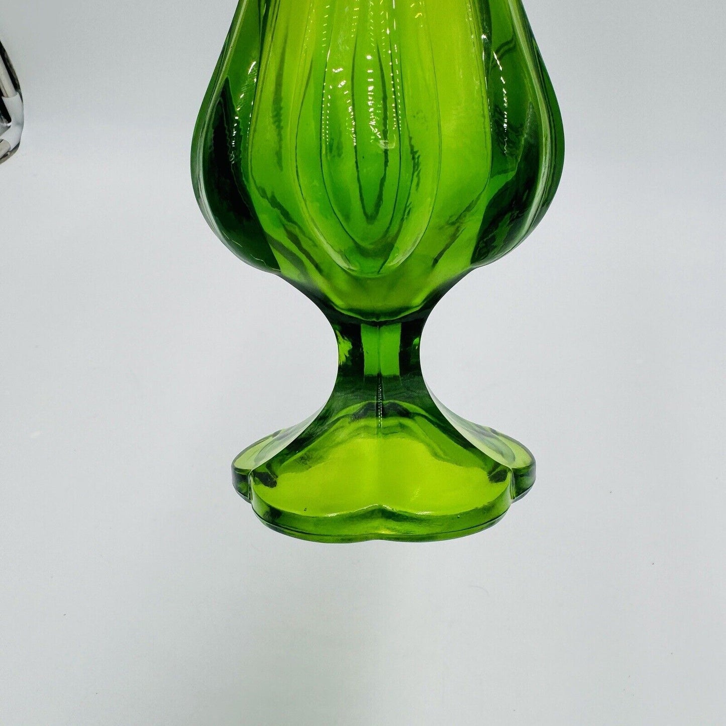 L. E. Smith Swung Green 6 Petal Vase 15in Large Glass USA Design Decor MCM