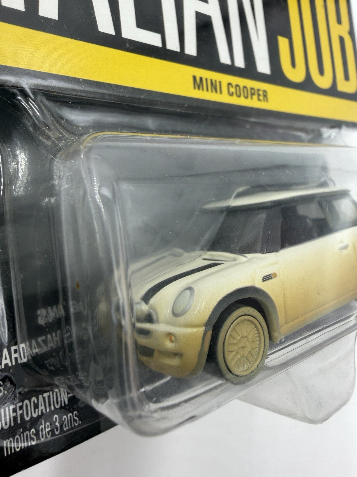 Johnny Lightning Hollywood the Italian Job 2003 Mini Cooper  White / Dusty