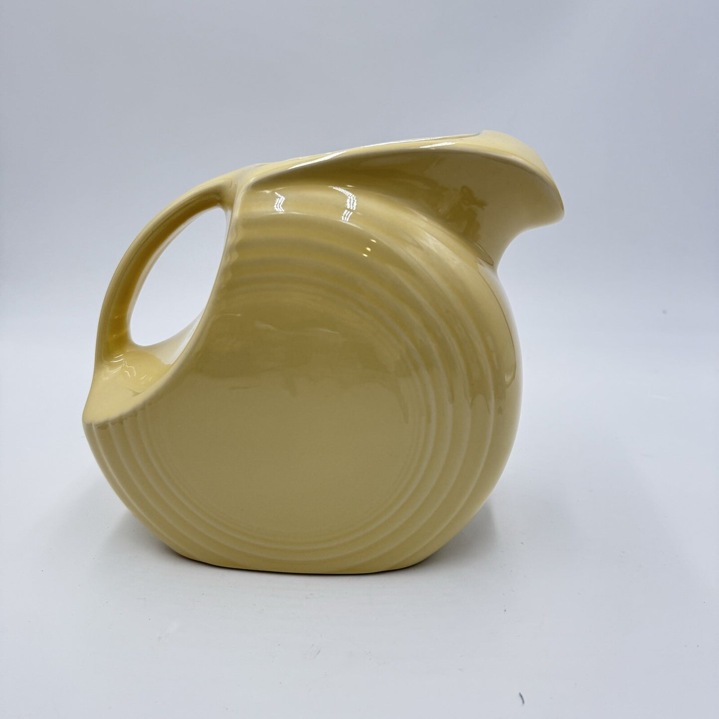 Fiestaware Vintage USA Disc Water Pitcher Original Ivory Fiesta Large 7in x 8in