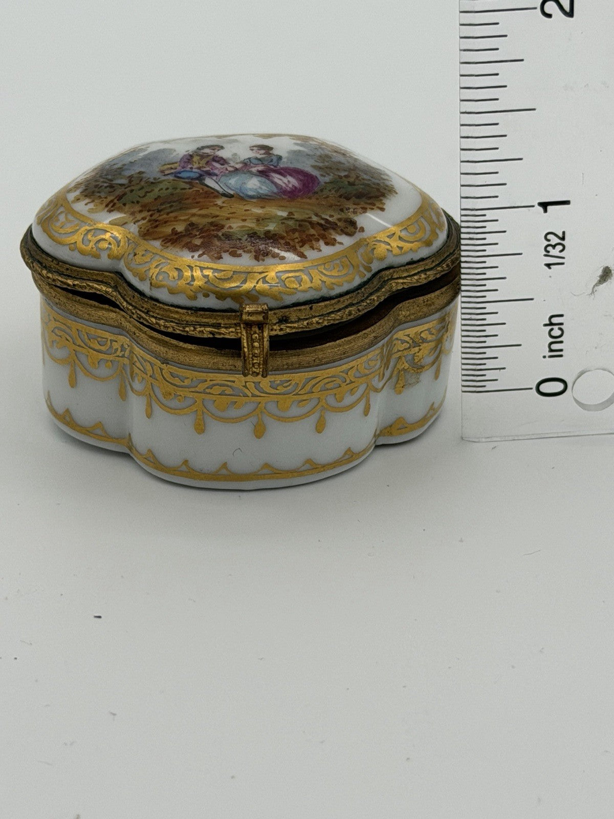 17th C Meissen Hand Painted Porcelain Trinket Box Germany Victorian Small