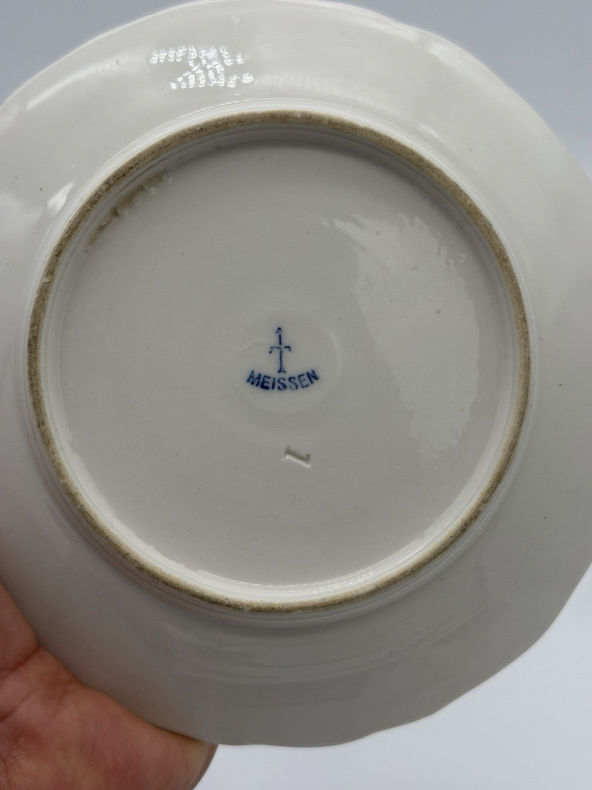 Meissen Porcelain Blue Onion Covered Round Butter Dish Rose Top Germany