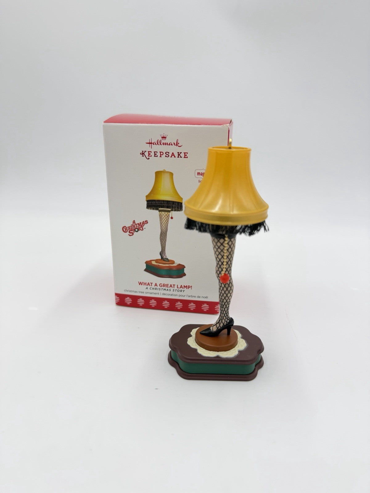 Hallmark 2017 MAGIC Keepsake  What A Great Lamp A Christmas Story Ornament