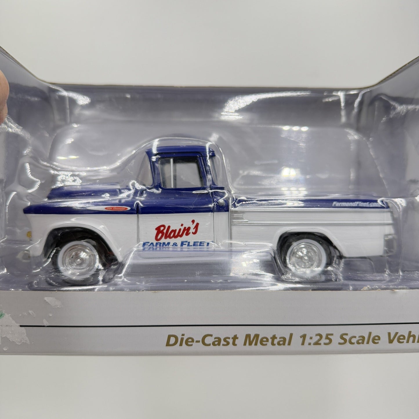 SpecCast die-cast metal 1:25 Scale vehicle blain’s Farm & fleet truck ford Chevy