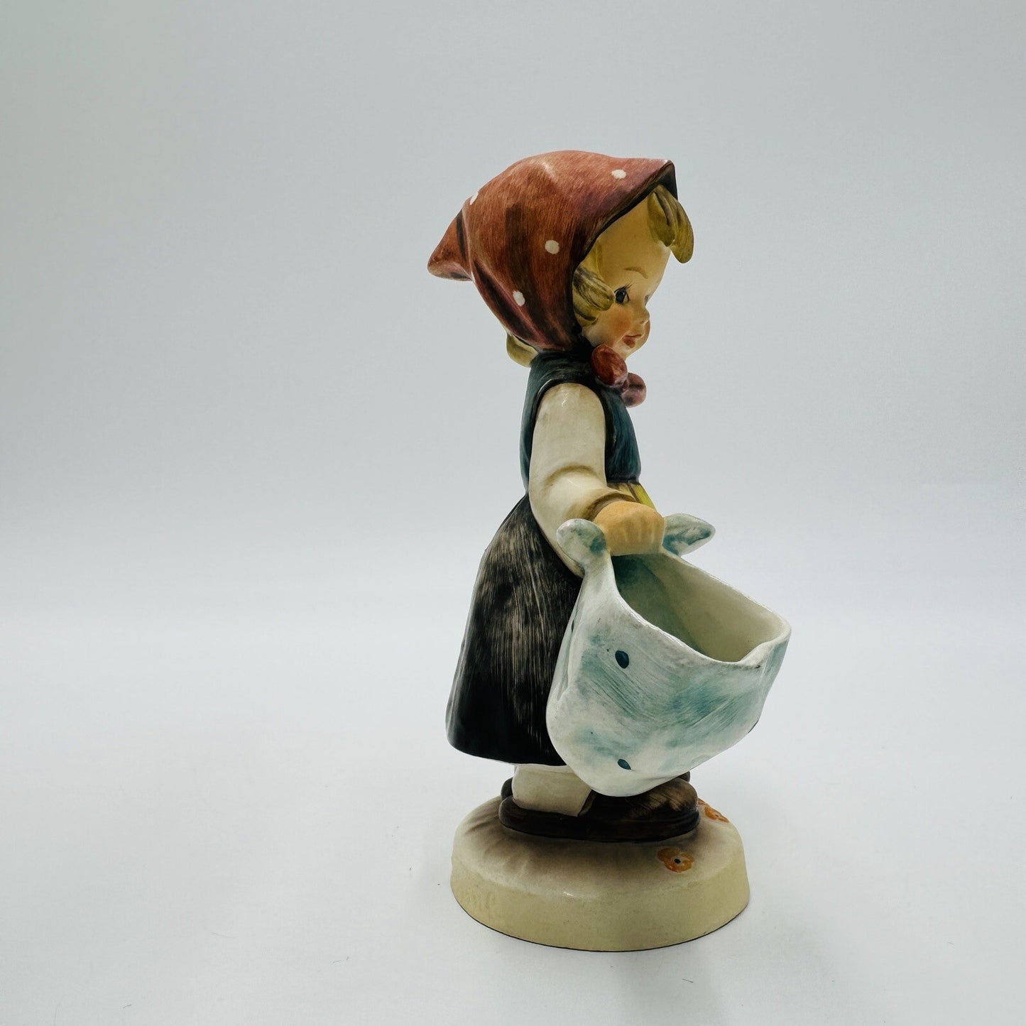 Vintage Goebel Hummel Mother's Darling #175 Figurine Germany Girl 1960 Painted