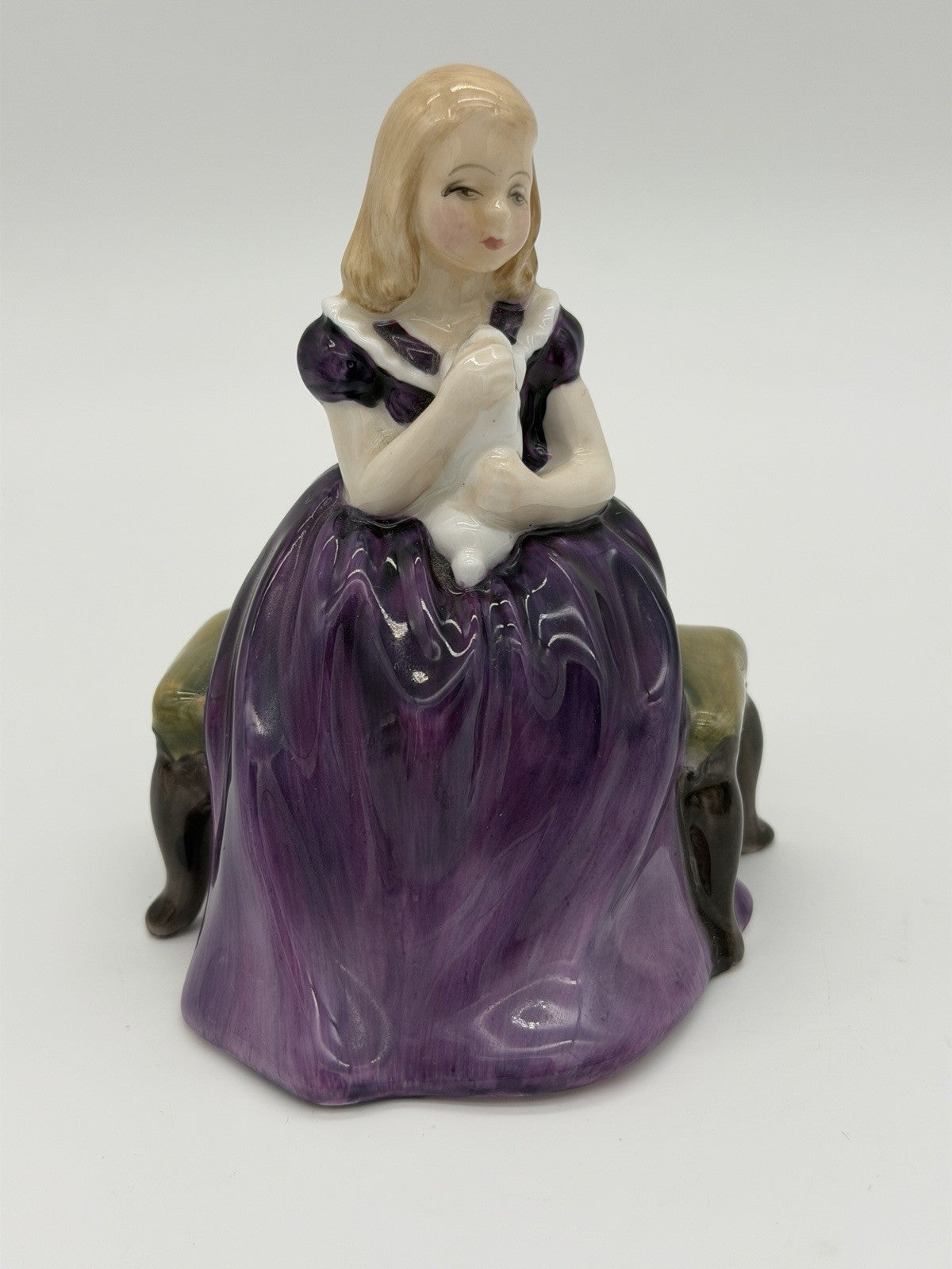 Royal Doulton England Porcelain Affection Figurine HN2236 Girl W/bunny